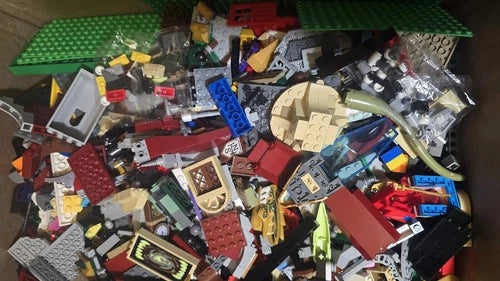 LEGO Bulk Lot Assorted Bricks Pieces Parts Multicolor Plastic 17lb+