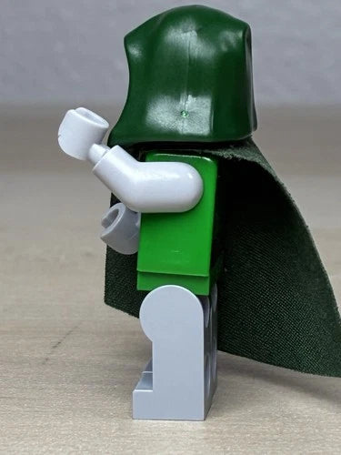 MEOW Marvel Super Heroes: Dr. Doom Minifigure sh0052 76005 2013 (Excellent)