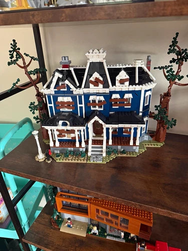 MEOW Icons Stranger Things: The Creel House Set #11370 2593pc 13 Minifigs No Box