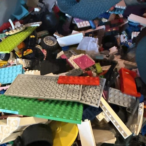 17 Pound Bag Of Assorted LEGO Lot
