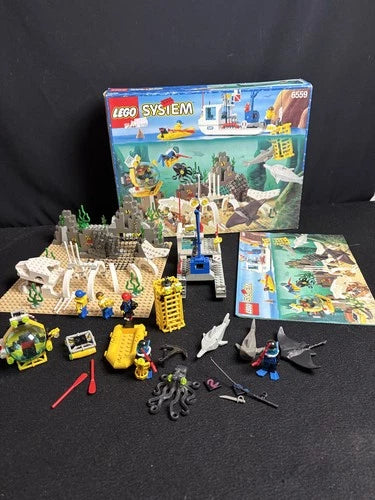 1997 MEOW 6559 Aqua City Town Divers Deep Sea Bounty