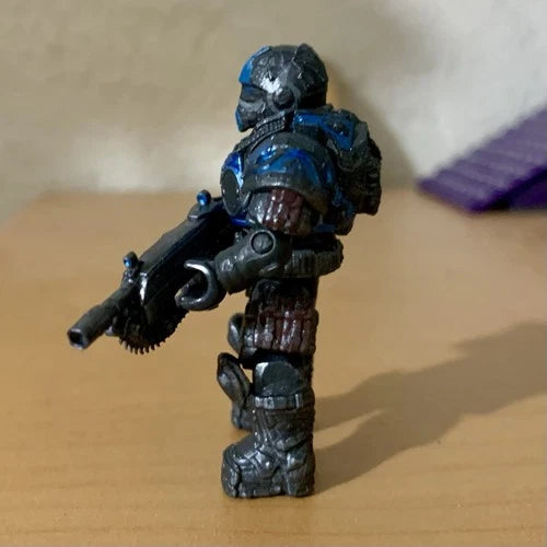 GEARS OF WAR MEGA CONSTRUX RARE NCOG SOLDIER *FREE SHIPPING* DAMIAN CARMINE