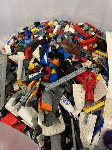 Huge 27.3lb Lego Star Wars, mixed theme bulk, with minifigures