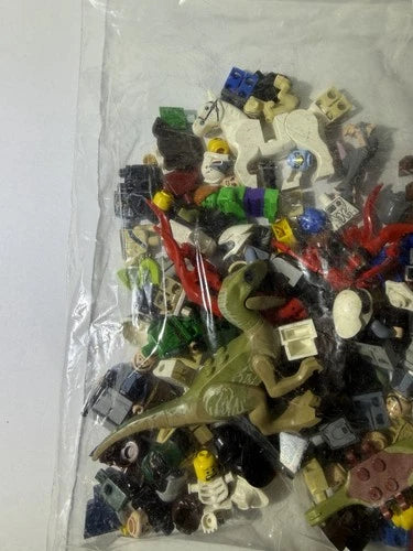 LEGO random Lot Minifigure Parts & Accessories, bricks