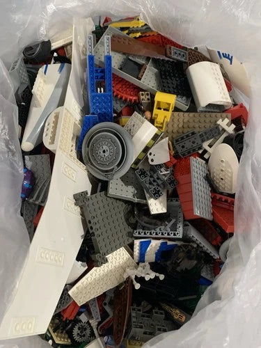 Huge 27.3lb Lego Star Wars, mixed theme bulk, with minifigures