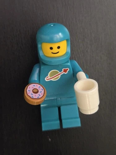LEGO Ideas Minifigure Vending Machine #21358 (MINIFIGURES ONLY) INCLUDES SPARES