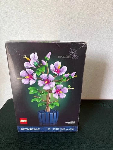LEGO Botanicals Hibiscus Flower Set 10372 - Home Office Decor NEW