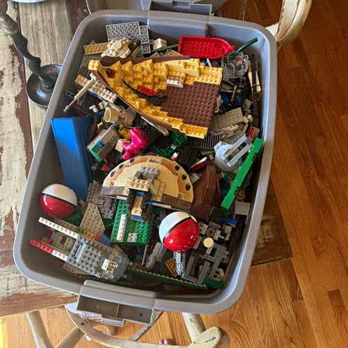 MEOW Bulk Lot Loose Mixed Bricks Plates Pieces in Storage Tub Multicolor