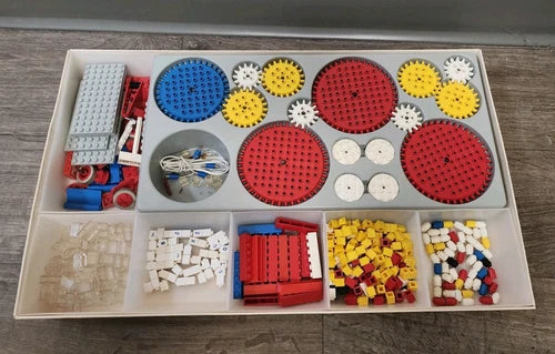 Lego 004 Master Builder Set (missing pieces)