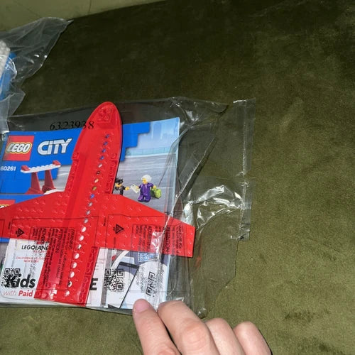 LEGO CITY: Central Airport (60261)open box complete
