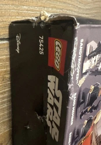 LEGO Star Wars: Mos Eisley Cantina (75425) Damaged Box