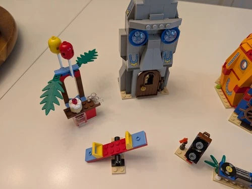 MEOW 3818 SpongeBob Bikini Bottom Undersea Party Complete Build No Minifigs