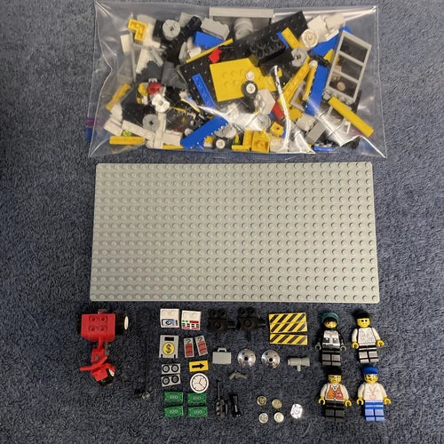 LEGO Studios 1352 Explosion Studio 100% Complete Good Condition