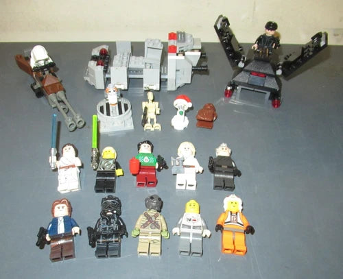 Lego Star Wars Minifigure and Vehicle Lot - Han Luke Leia