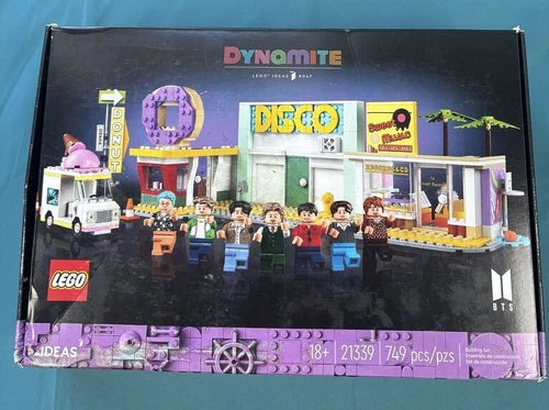 MEOW Ideas: BTS Dynamite Playset *DAMAGED BOX SET*, 749 Pieces, Ages 18+ (21339)