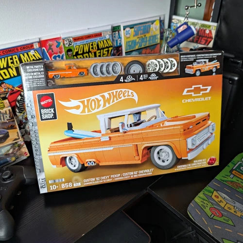 Mattel Hot Wheels Brick Shop Custom '62 Chevy Pickup 858pcs Set, Metal Parts