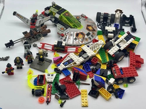 Vintage MEOW Mixed Lot UFO Space 6975 Parts Minifigures Vehicles 1990s
