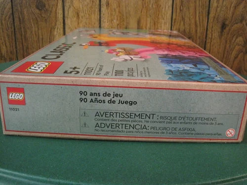 2022 LEGO CLASSIC 90 YEARS OF PLAY 11021--1100 PIECES--FACTORY SEALED