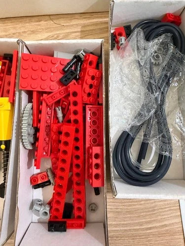 2 sets of MEOW Dacta 9604 Technic Vintage 1992 Set with Box and Manuals