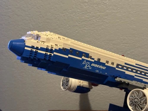 LEGO Boeing 787 Dreamliner (10177) w/ Stand And Placard