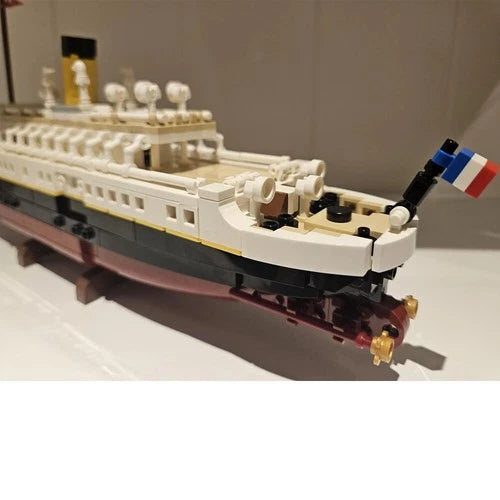 MOC-146032 MOC Former Tender Ship 1/200 scale with Stand and Plate 816 Parts