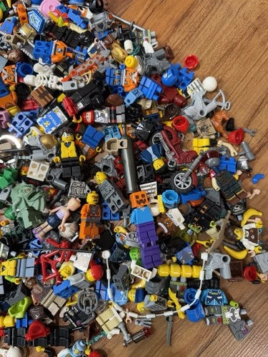 MEOW minifigures part lot Star Wars, city, friends, supe