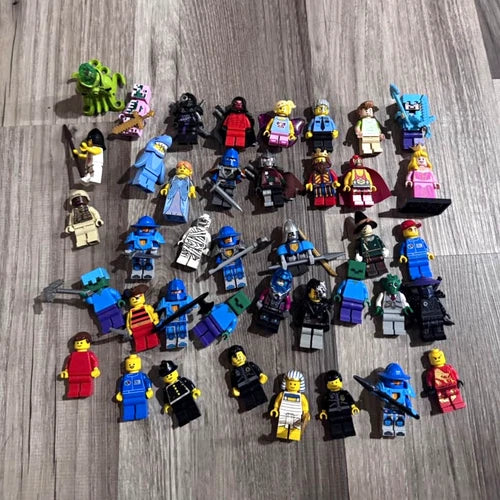 LEGO Minifigures Lot (Nexo Knights, Minecraft, CMF & More)