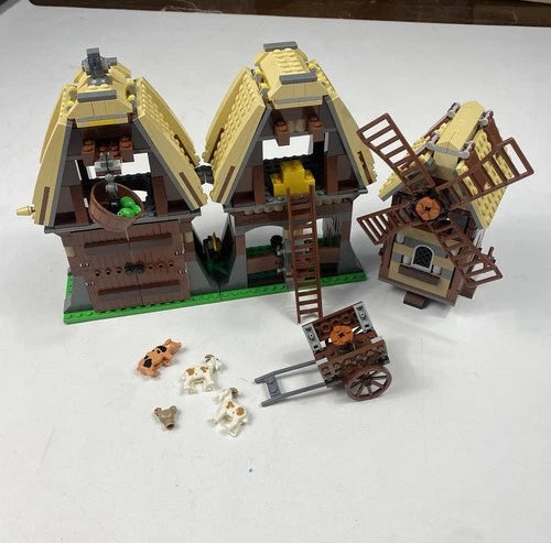 LEGO Castle: Mill Village Raid Set #7189 Build With Animals INCOMPLETE (READ)