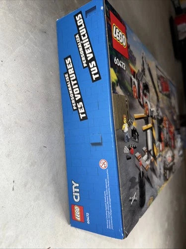 LEGO CITY: Scrapyard with Cars (60472)