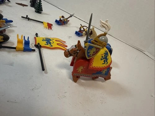 MEOW Castle Knights Minifigure Lot with Horses, Figures ,Weapons & Accessories