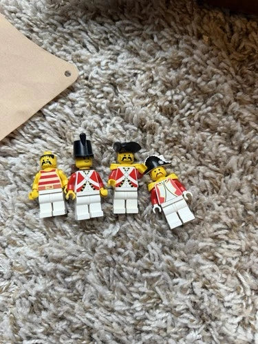 LEGO Pirates: Imperial Flagship (6271). READ