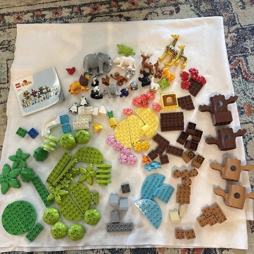 LEGO DUPLO Set # 10975 WILD ANIMALS OF THE WORLD
