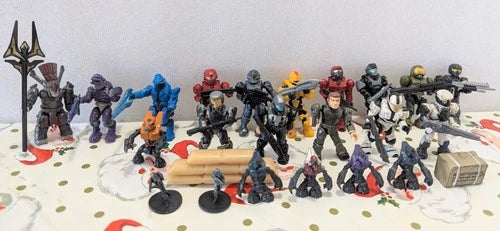 Mega Blocks Contrux Halo Figures lot of 15 Plus 7 Mini Figures Bonuses