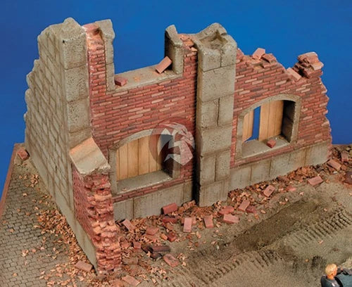 Royal Model 1/35 Stone & Brick Barn Building Ruin Section \[Plaster Diorama\] 010