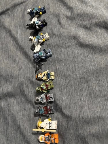 LEGO NINJAGO& Star Wars Chima Bulk Lot Minifigures, Vehicle Parts & Pieces
