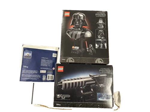 MEOW 75439 Star Wars Darth Vader Razor CRest & Saber 40917 Bundle