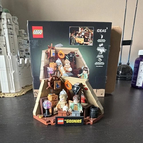 MEOW Ideas The Goonies The Walshes' Attic Complete Set with Box 18+