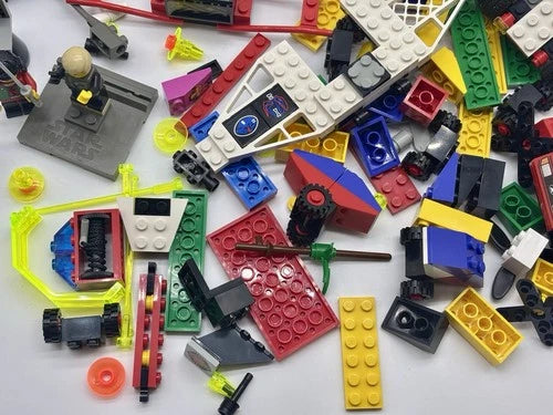 Vintage MEOW Mixed Lot UFO Space 6975 Parts Minifigures Vehicles 1990s