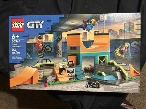 LEGO Town Sets: 60364 Street Skate Park NEW