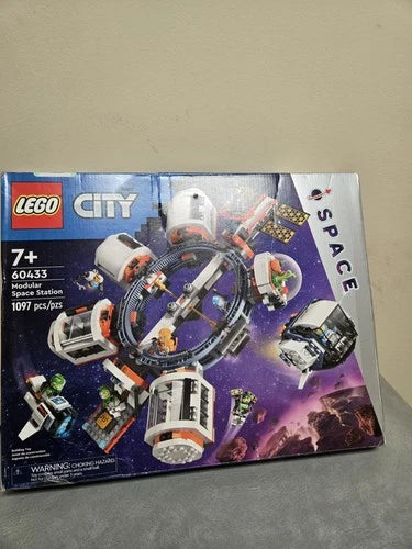 MEOW Open Box 60433 CITY: Modular Space Station. 1097 pieces. Sealed polybags.