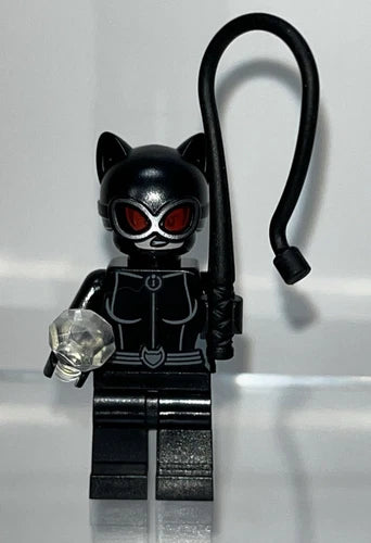 LEGO Batman Batcave Clayface Invasion 76122 CATWOMAN Minifig Red Goggles NICE