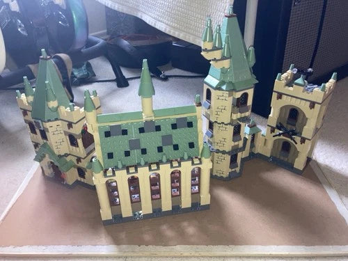 Hogwarts Castle (4842) MEOW All Minifigs and Exclusive parts. (see description)