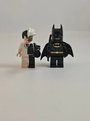 LEGO Batman 2006 Two-Face bat004 Batman bat002 Minifigure Lot Vintage 7781
