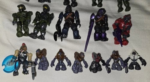 Mega Bloks Construx Halo Lot of 32 Figures Mini Figures + Accessories B1