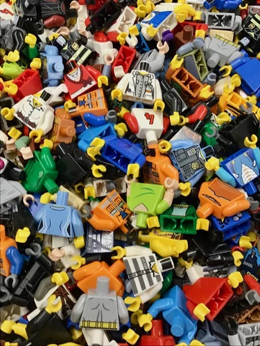 LEGO Build-Your-Own Minifig Guestbook! 50 heads torso leg hair + mounts 4 boards