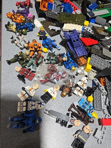 Lego Lot 10 lbs Bulk Assorted Loose Star Wars Ninjago Mega Blok Halo More Legos