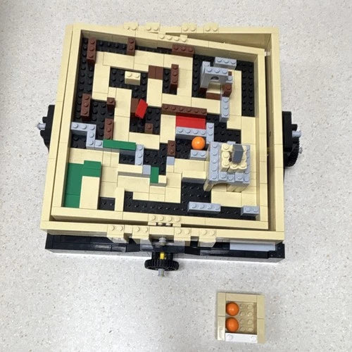 MEOW Maze 21305 (Used)