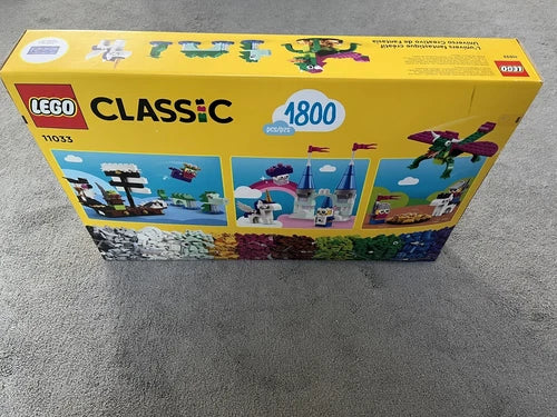 LEGO CLASSIC: Creative Fantasy Universe (11033)