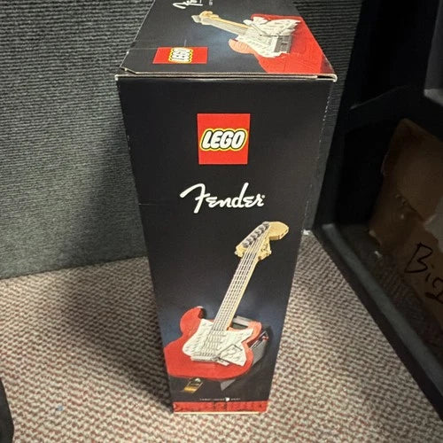MEOW Ideas Fender Stratocaster 21329 1074pcs 18+ w/ Display Stand