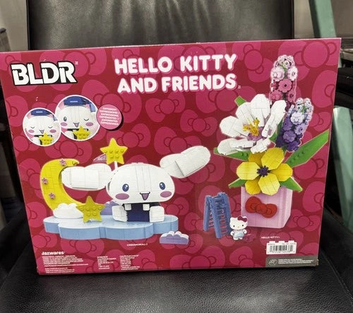 BLDR Hello Kitty and Friends Deluxe Building Set 843 Pieces Posable (Box)